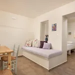 Aria Di Rodi شقة