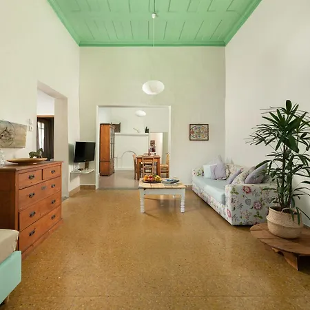 Aria Di Rodi Apartment *